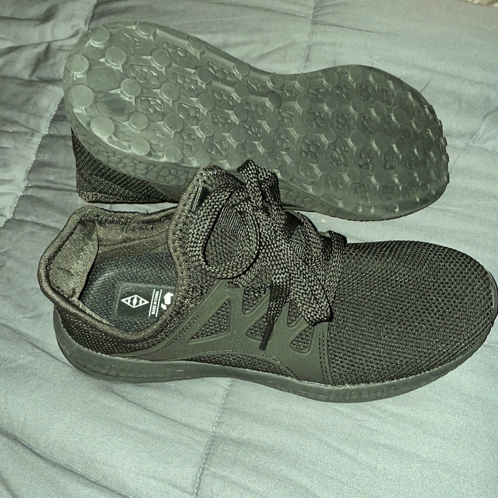 Black Women’s Walking/Running Shoes.                   New! Never Been Worn!